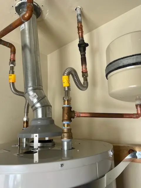 Water heater installation and plumbing repair in Boxwood Farms